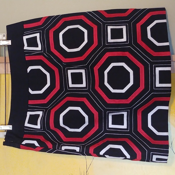 Ann Taylor Skirt - Picture 2 of 4